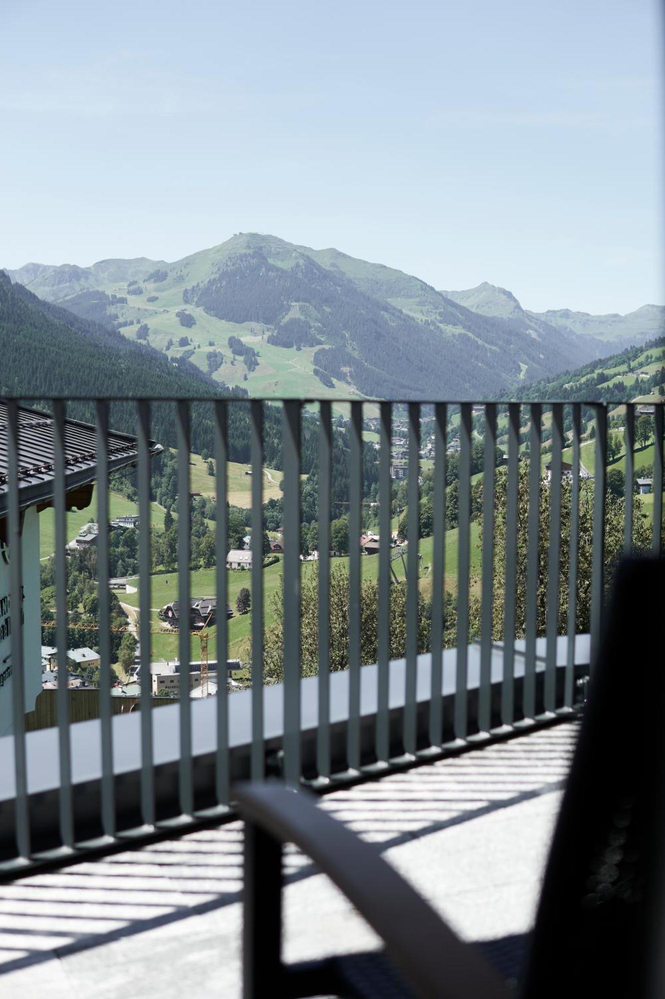 Landhaus Saalbach - Joker Card Included In Summer Bed & Breakfast Exterior foto