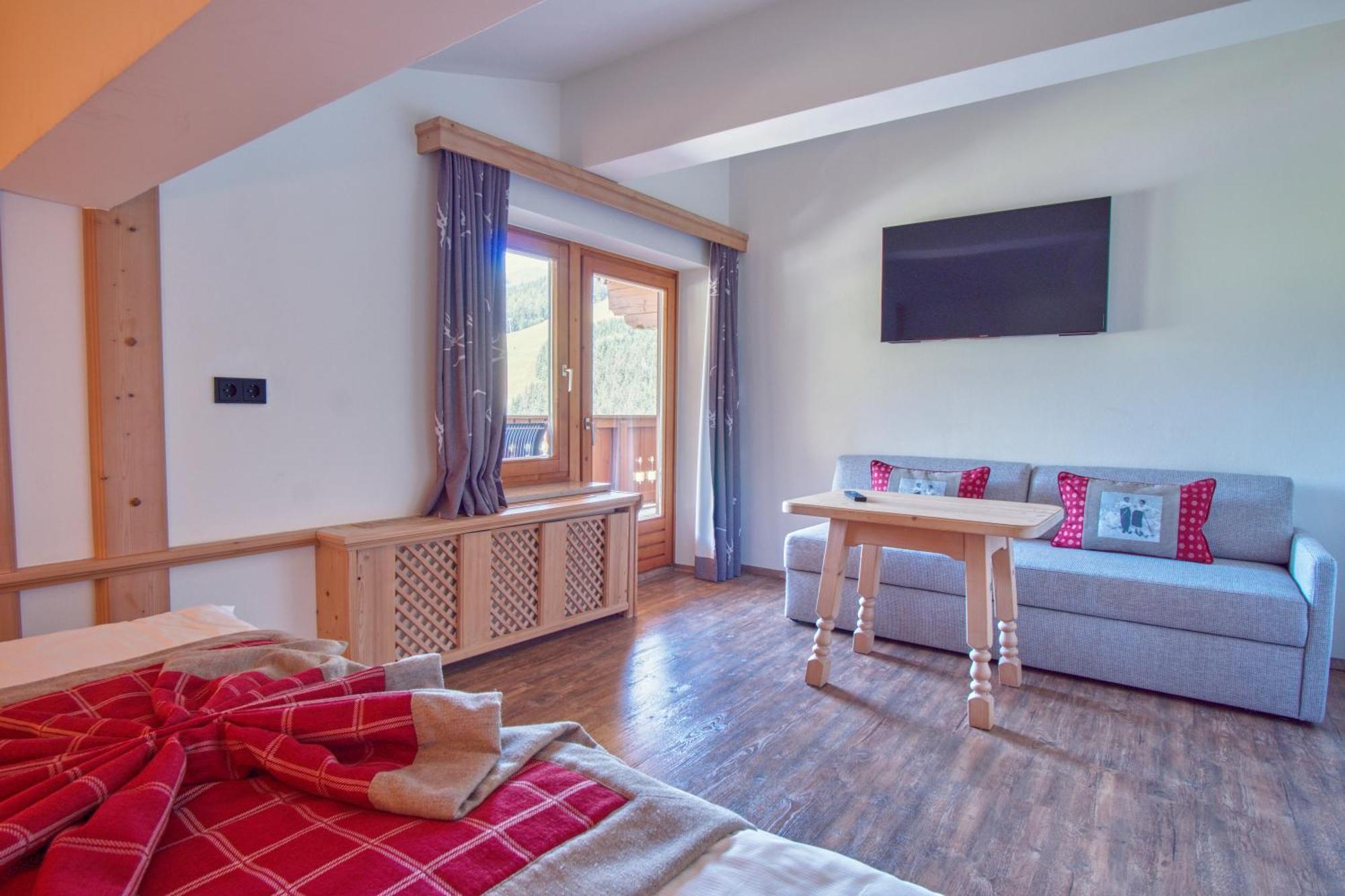 Landhaus Saalbach - Joker Card Included In Summer Bed & Breakfast Cameră foto